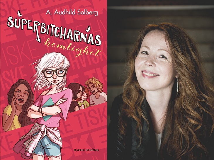 Två bilder. Den vänstra är bokens omslag, som är rött med text skrivet på olika håll. I mitten står en person med långt vitt hår, stora glasögon, korta jeansshorts och en skjorta knuten runt höfterna. Bilden till höger föreställer författaren. Hon har långt lockigt hår, fräknar och ler stort mot kameran.