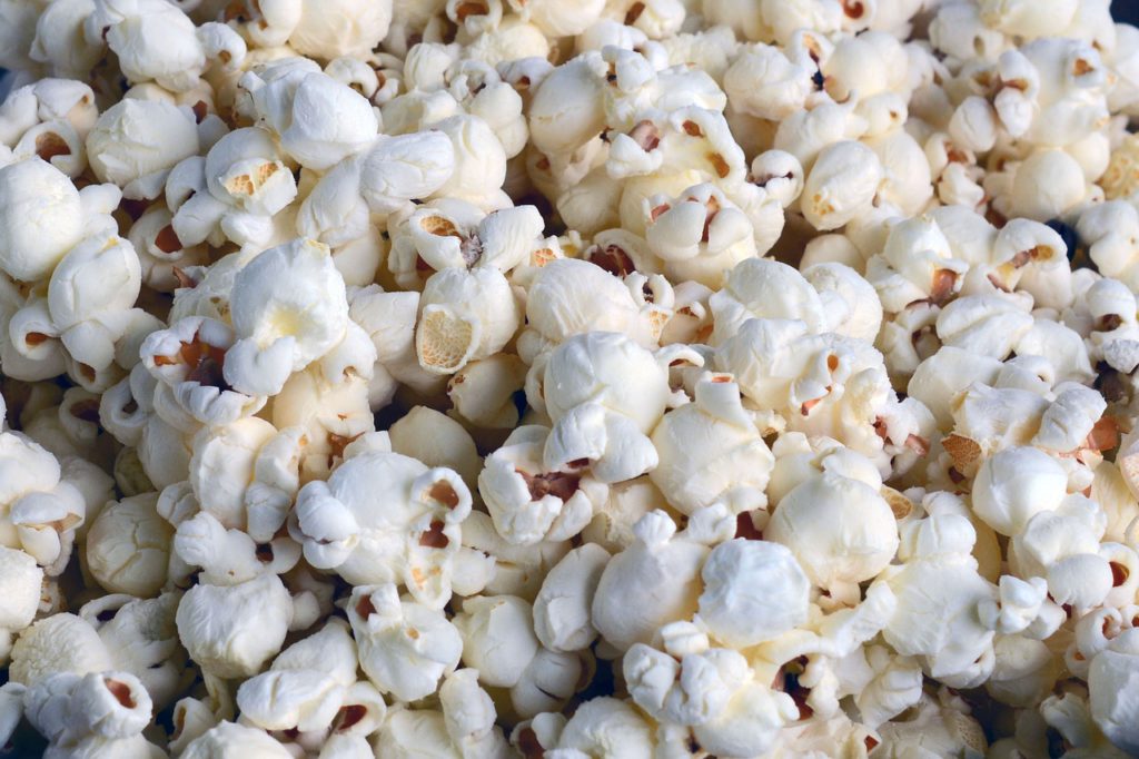 Massor av popcorn.