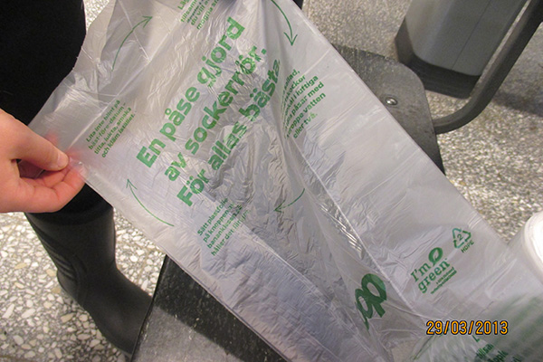 Platspåse gjord av sockerrör.